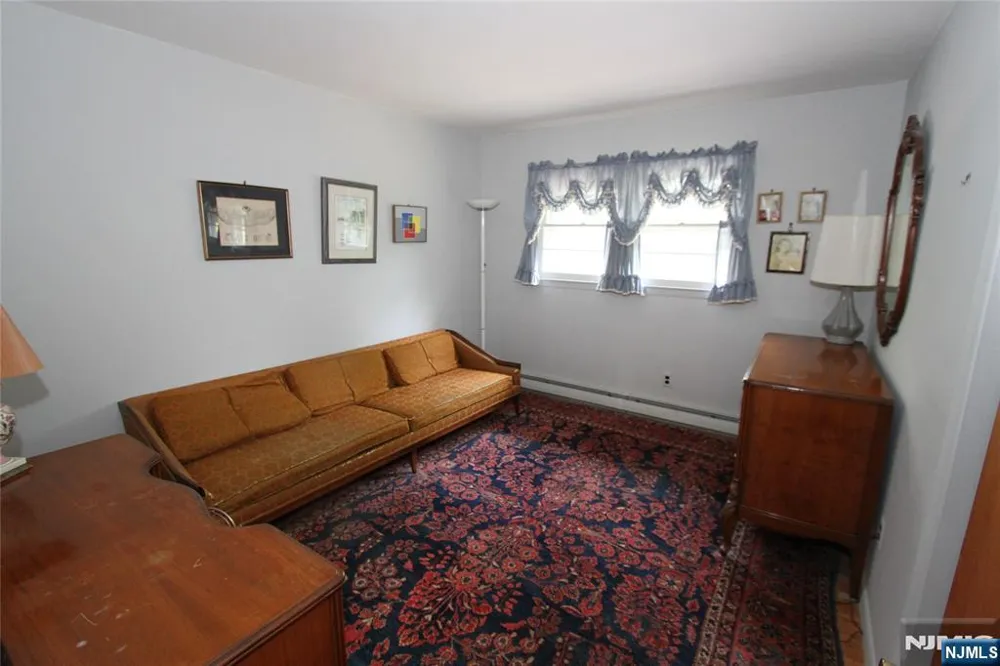 10 Bayberry Drive Montvale, NJ 07645