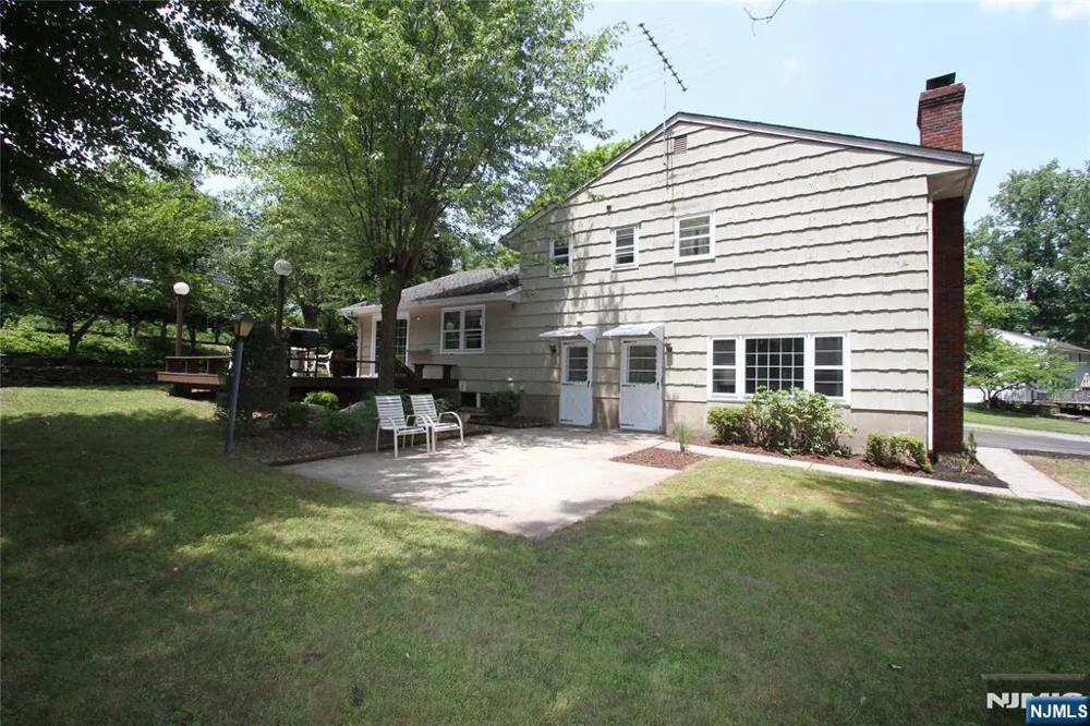 10 Bayberry Drive Montvale, NJ 07645