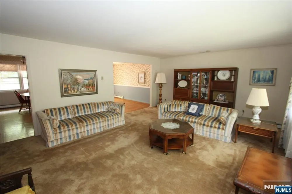 10 Bayberry Drive Montvale, NJ 07645