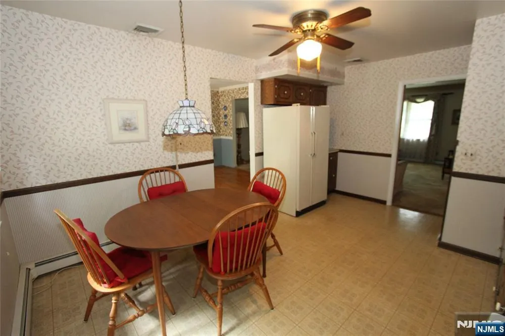 10 Bayberry Drive Montvale, NJ 07645