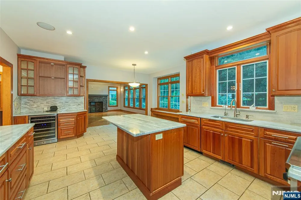 50A Gormley Lane Kinnelonugh, NJ 07405