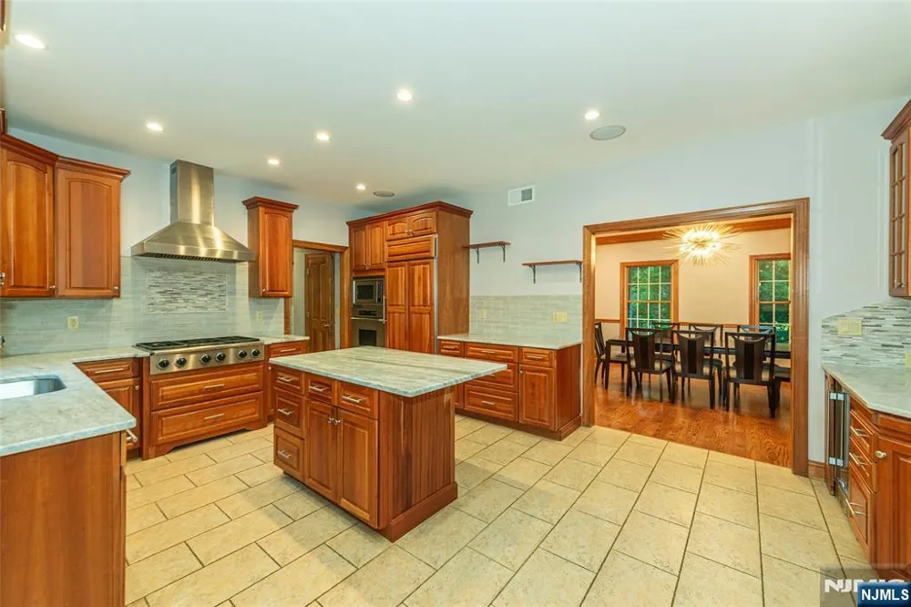 50A Gormley Lane Kinnelonugh, NJ 07405