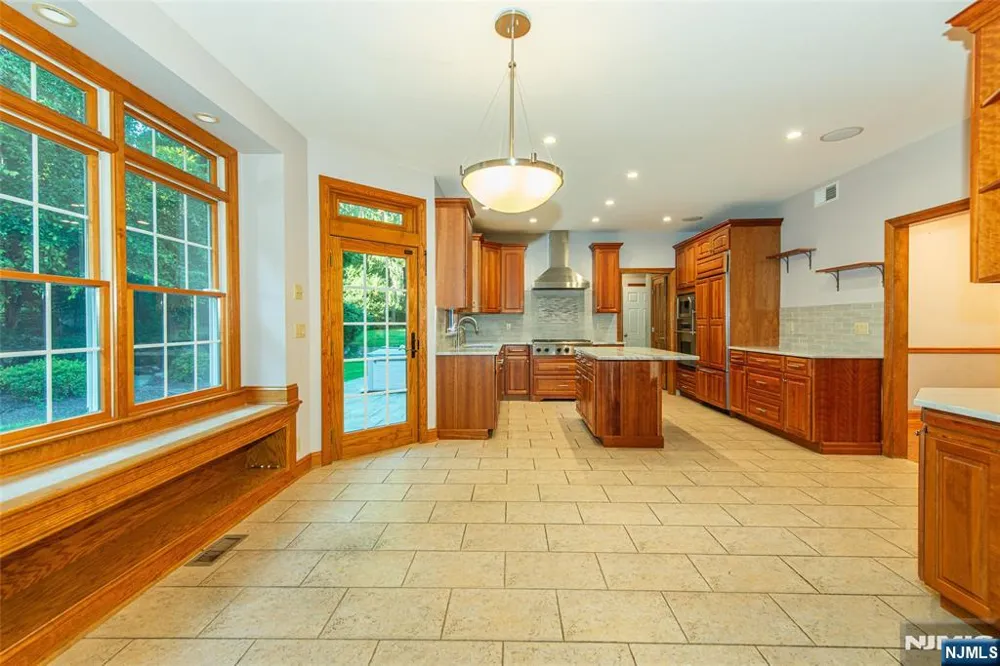 50A Gormley Lane Kinnelonugh, NJ 07405