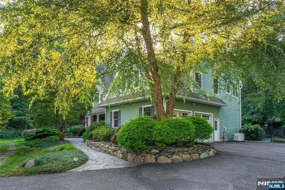 50A Gormley Lane Kinnelonugh, NJ 07405