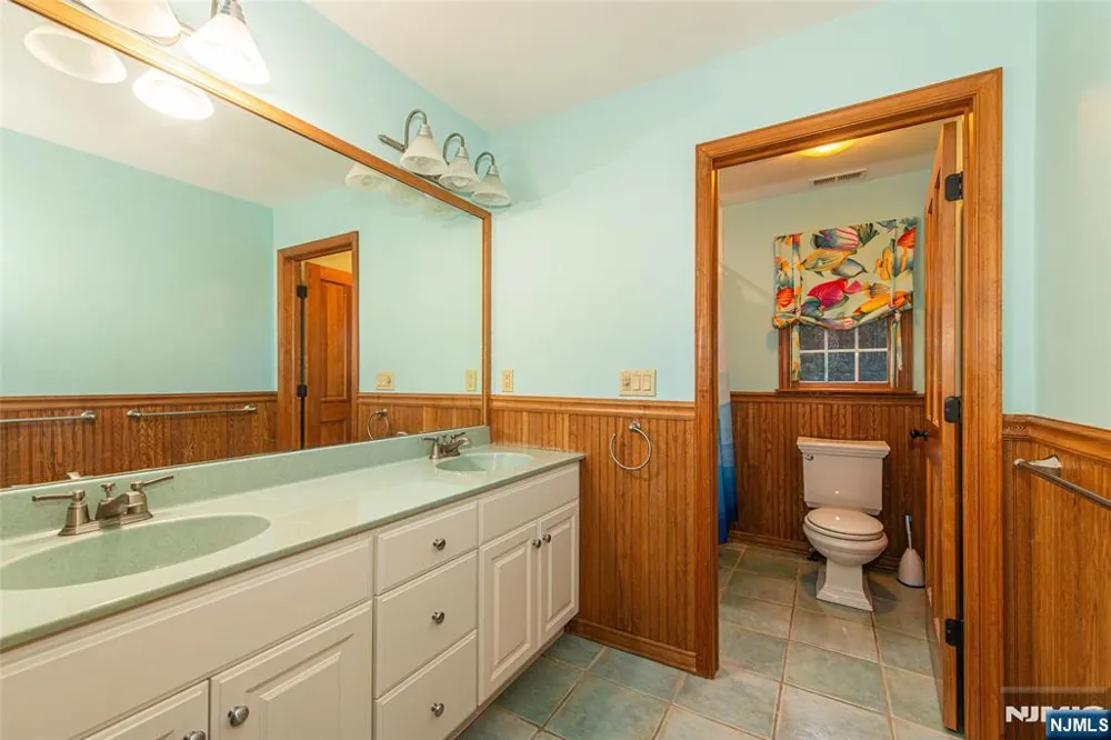 50A Gormley Lane Kinnelonugh, NJ 07405