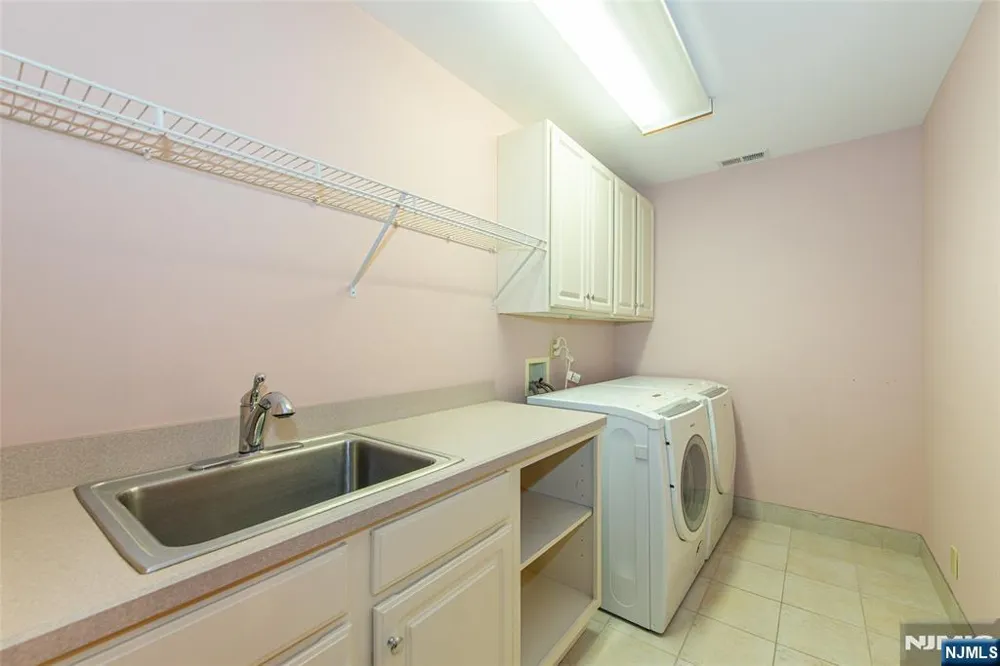 50A Gormley Lane Kinnelonugh, NJ 07405