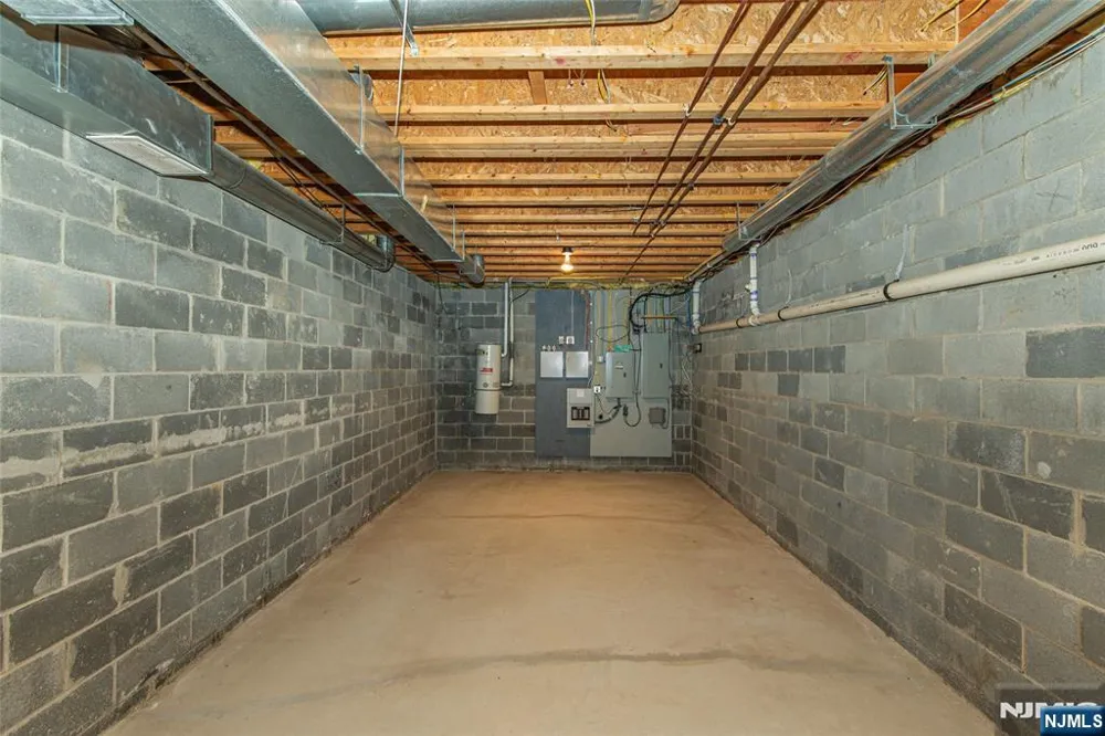 50A Gormley Lane Kinnelonugh, NJ 07405