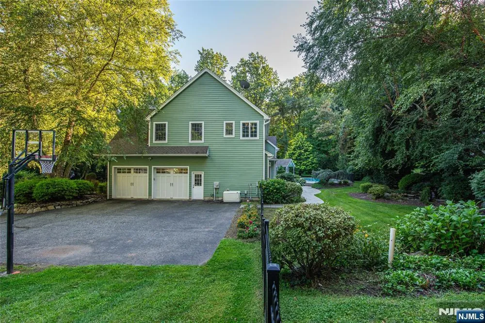 50A Gormley Lane Kinnelonugh, NJ 07405