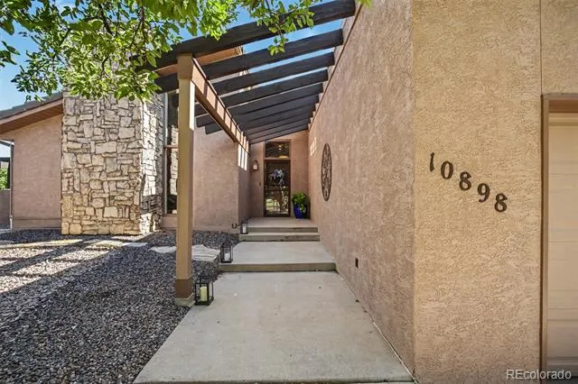 10898 Snow Cloud Trail Littleton, CO 80125