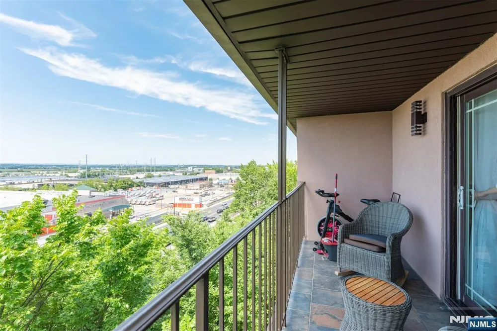 6501 Liberty Avenue F5 North Bergen, NJ 07047