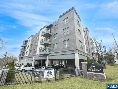227 Teaneck Road 303