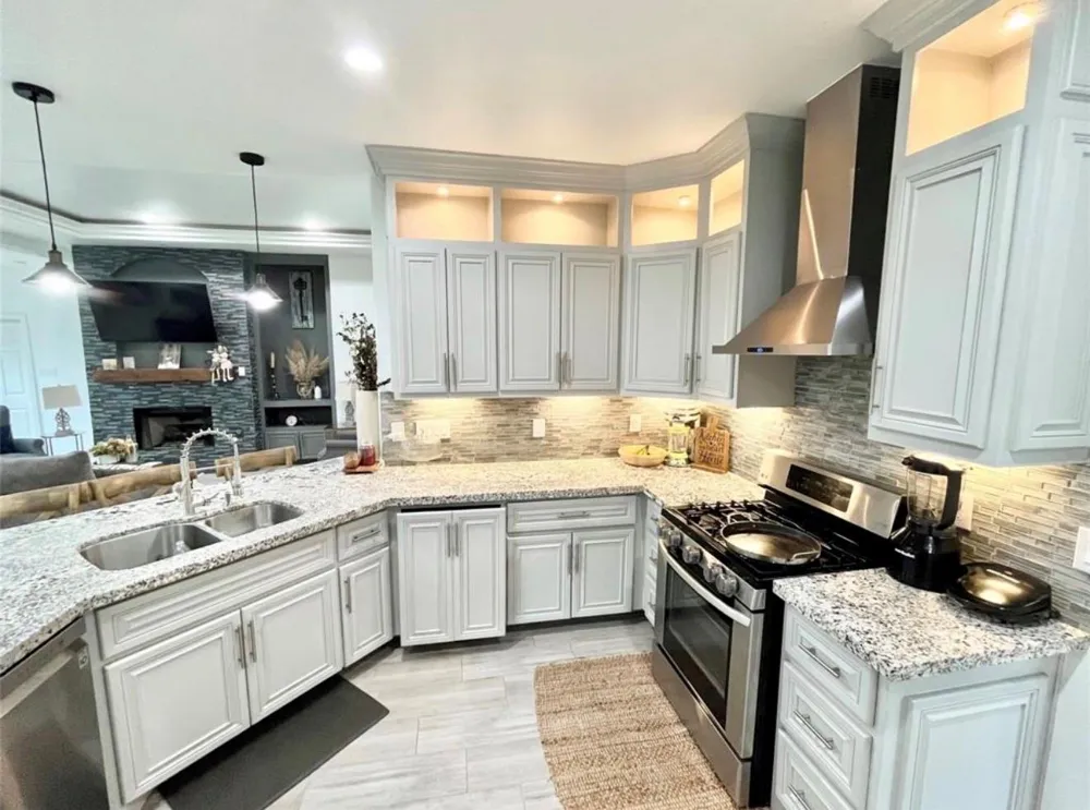 8515 E Sherri Circle Manvel, TX 77578