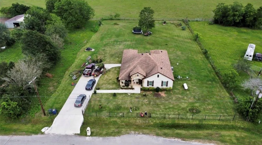 8515 E Sherri Circle Manvel, TX 77578