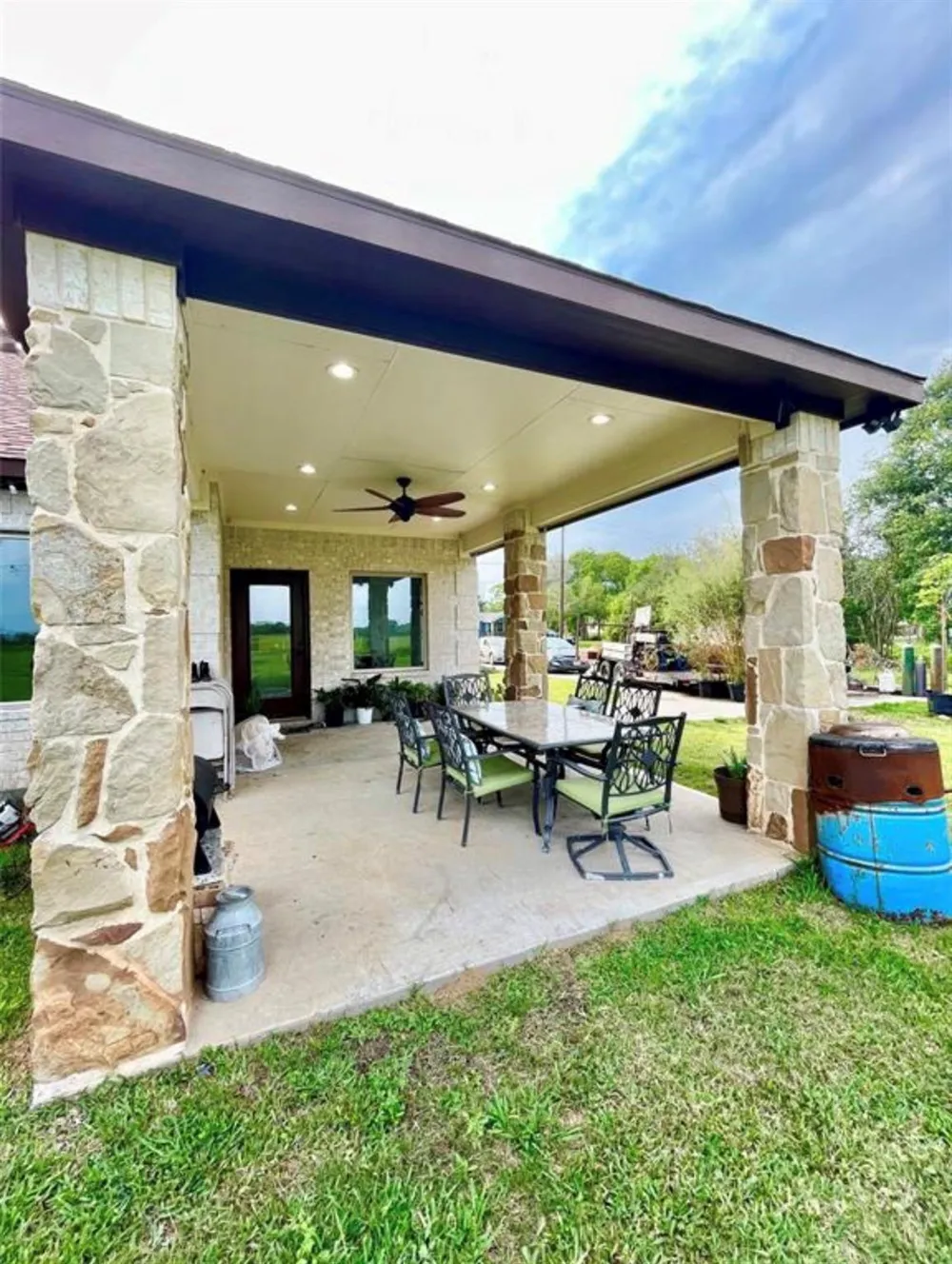 8515 E Sherri Circle Manvel, TX 77578