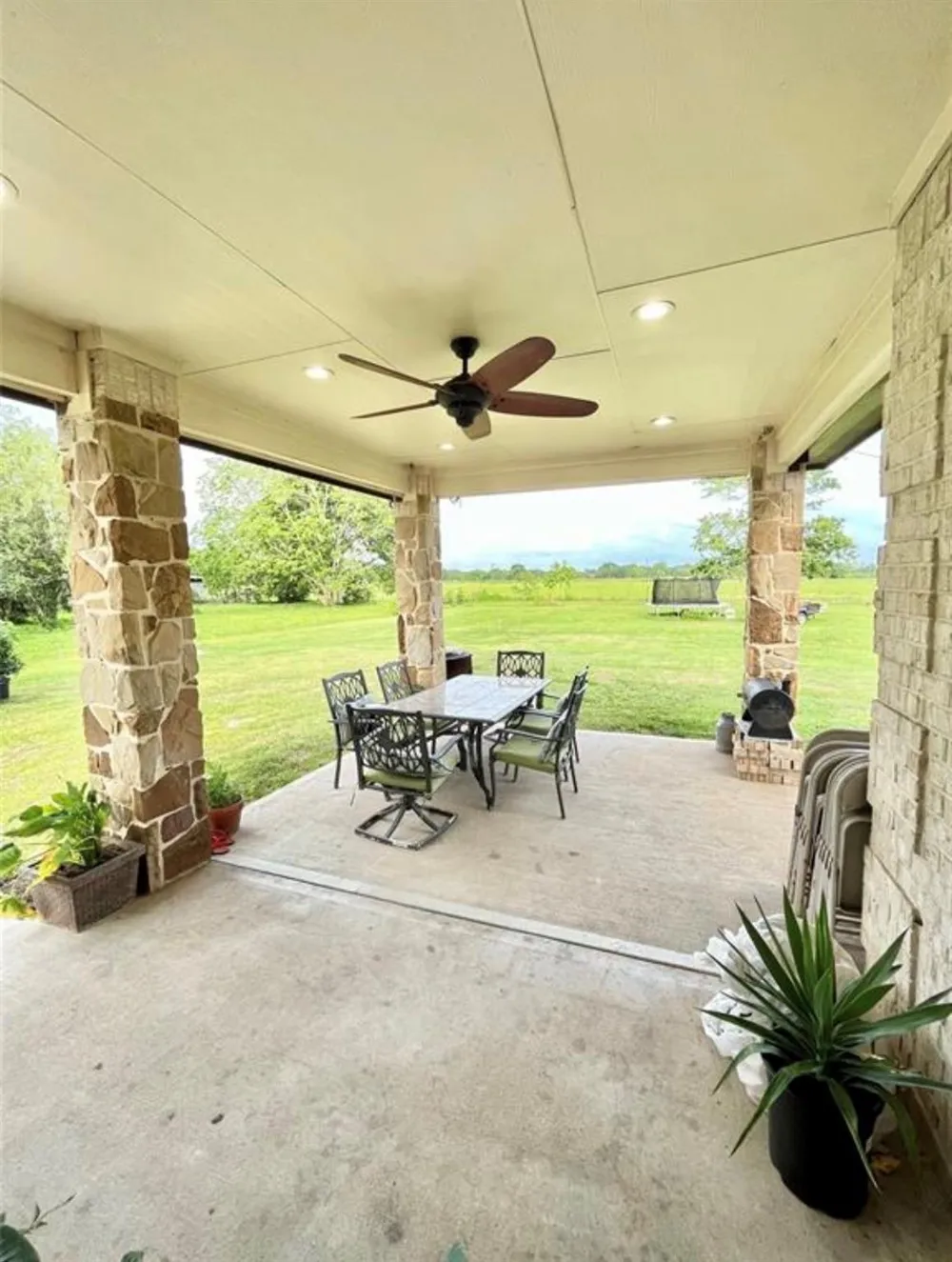 8515 E Sherri Circle Manvel, TX 77578