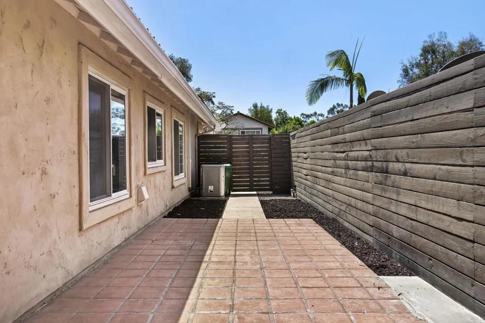 11170 Briarcliff Drive San Diego, CA 92131
