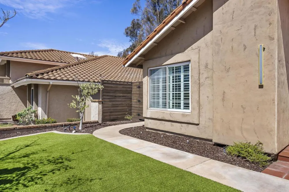 11170 Briarcliff Drive San Diego, CA 92131