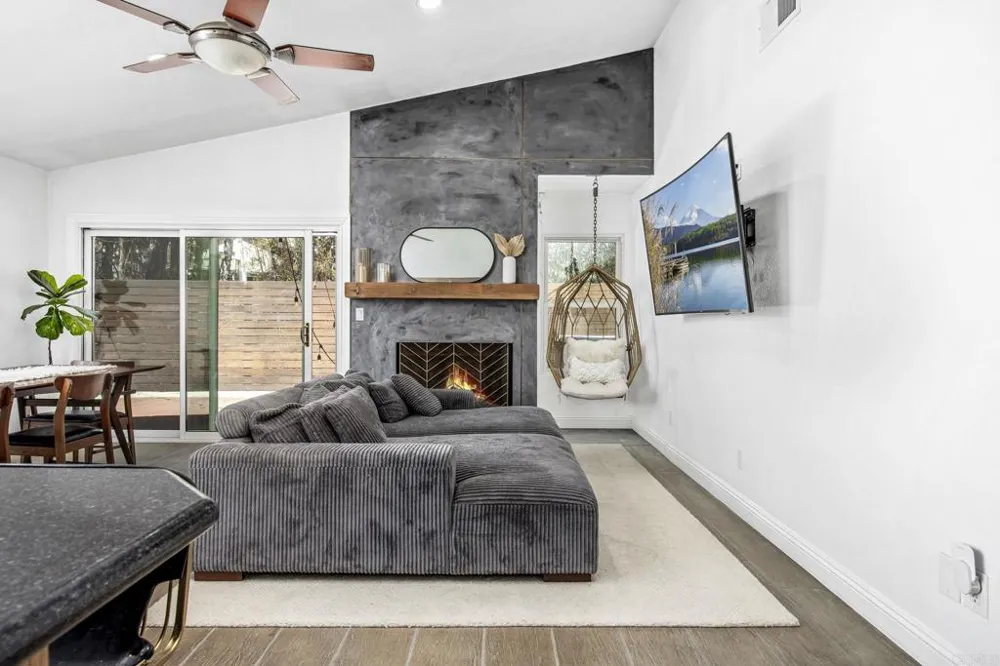 11170 Briarcliff Drive San Diego, CA 92131