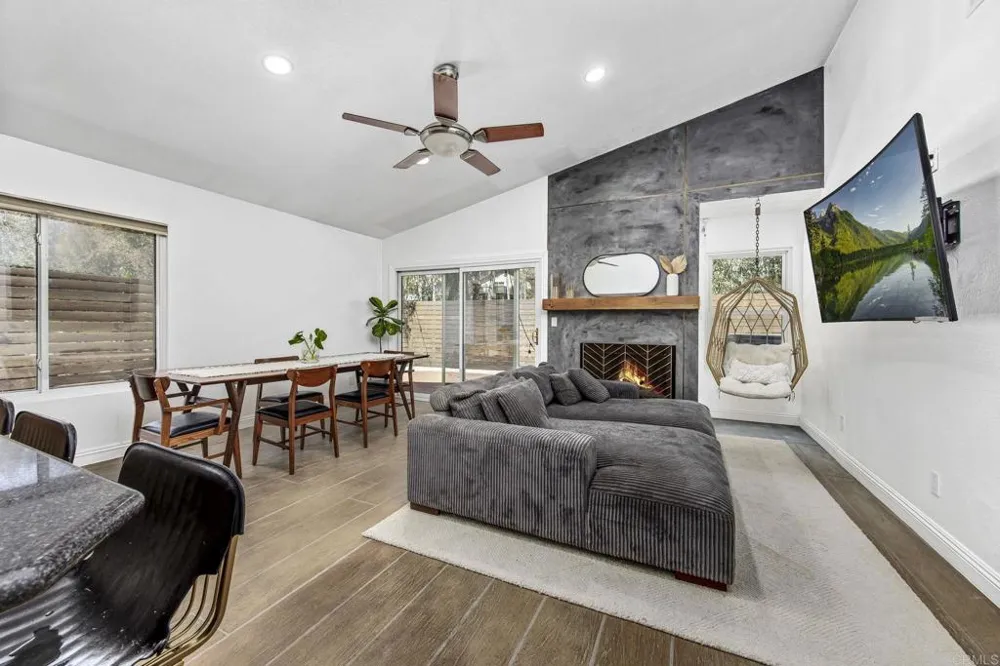 11170 Briarcliff Drive San Diego, CA 92131