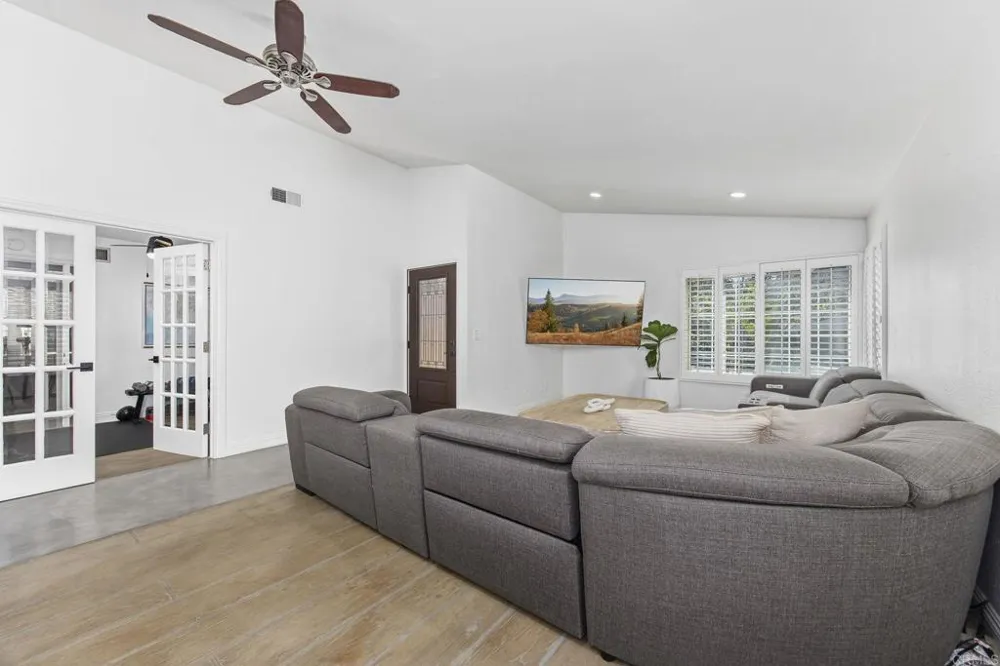 11170 Briarcliff Drive San Diego, CA 92131