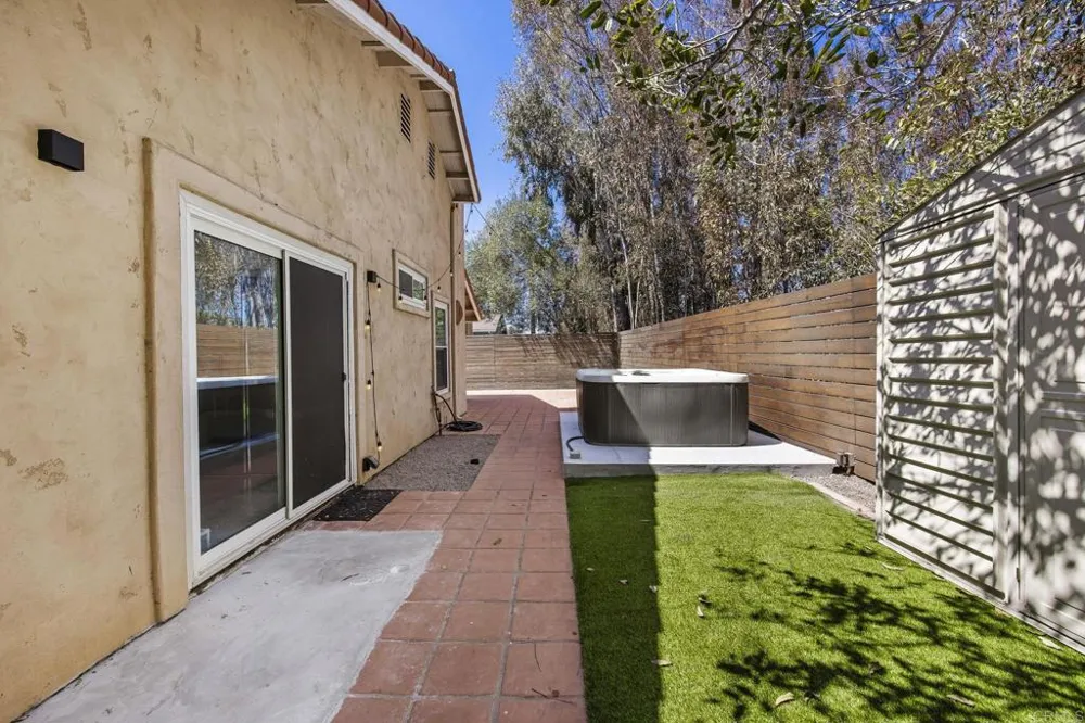 11170 Briarcliff Drive San Diego, CA 92131