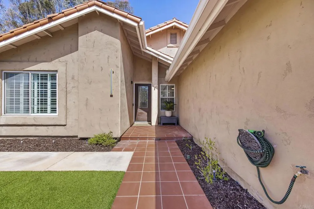 11170 Briarcliff Drive San Diego, CA 92131
