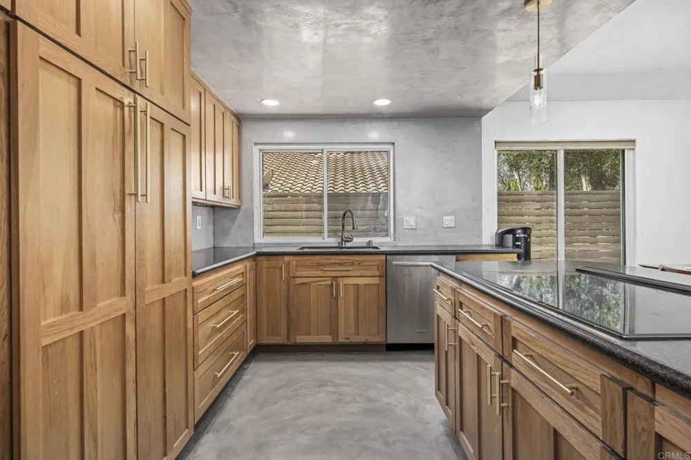 11170 Briarcliff Drive San Diego, CA 92131