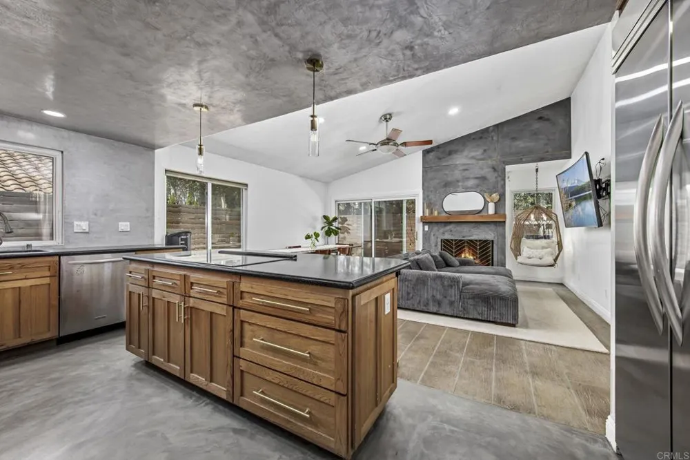 11170 Briarcliff Drive San Diego, CA 92131