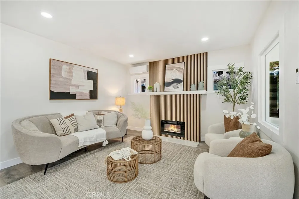 329 W Whiting Avenue Fullerton, CA 92832