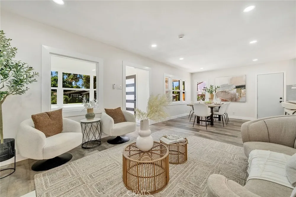 329 W Whiting Avenue Fullerton, CA 92832