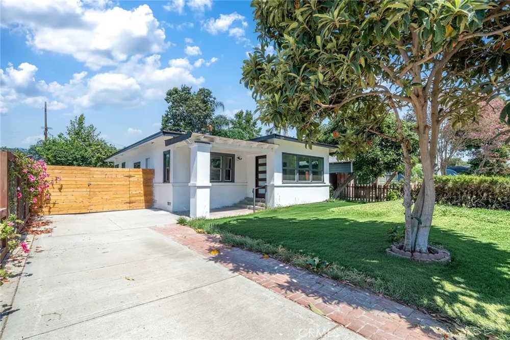 329 W Whiting Avenue Fullerton, CA 92832