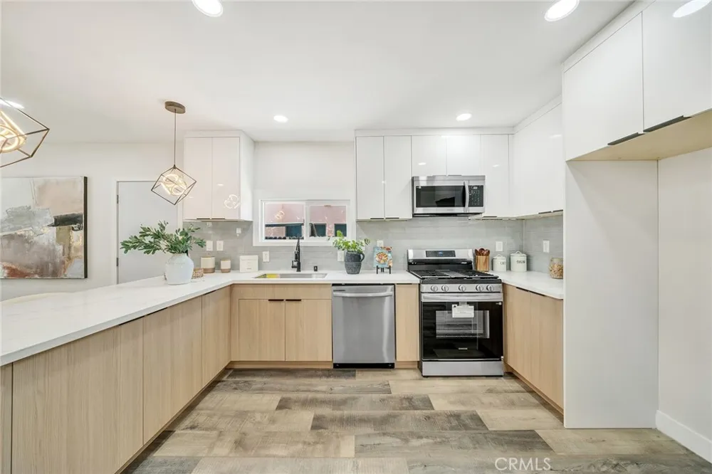 329 W Whiting Avenue Fullerton, CA 92832