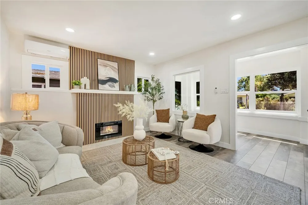 329 W Whiting Avenue Fullerton, CA 92832