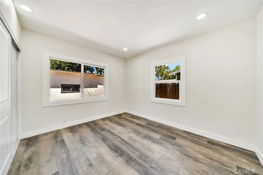 329 W Whiting Avenue Fullerton, CA 92832