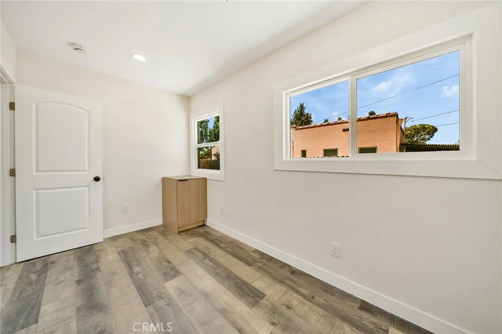 329 W Whiting Avenue Fullerton, CA 92832
