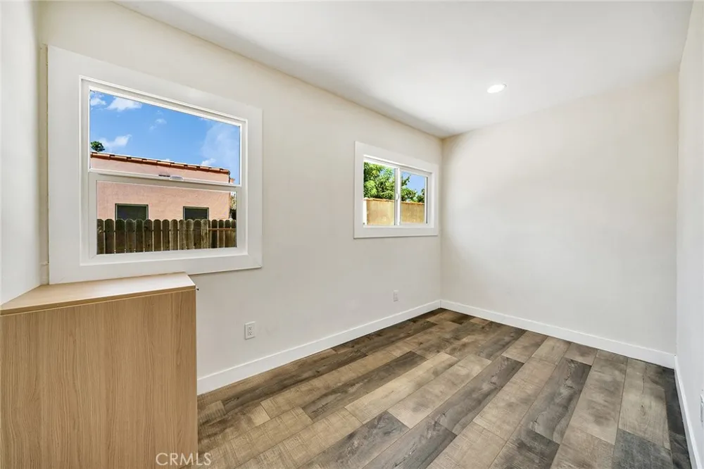 329 W Whiting Avenue Fullerton, CA 92832