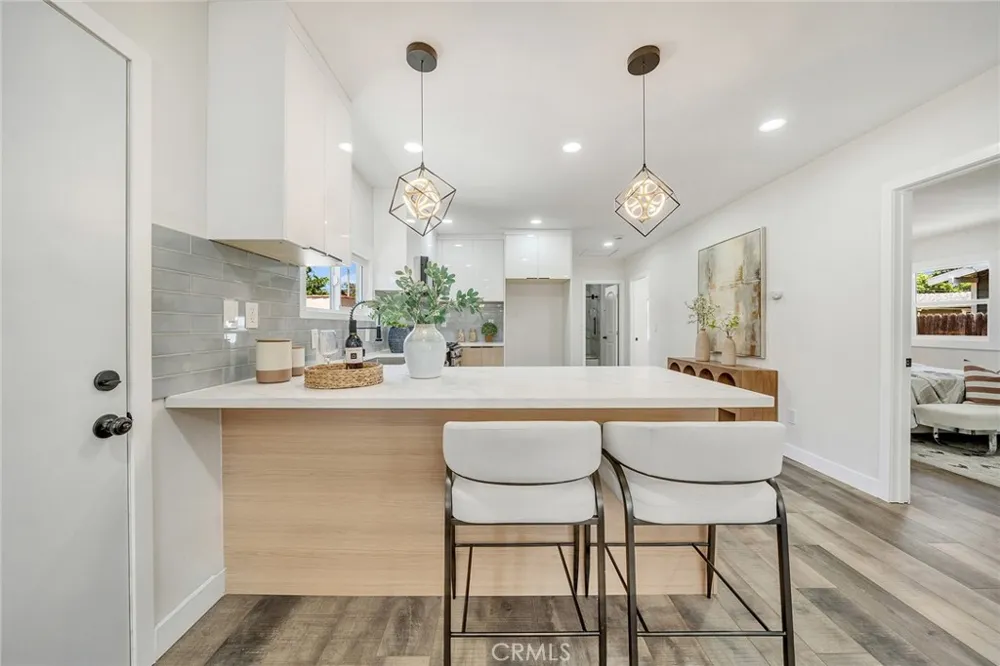 329 W Whiting Avenue Fullerton, CA 92832