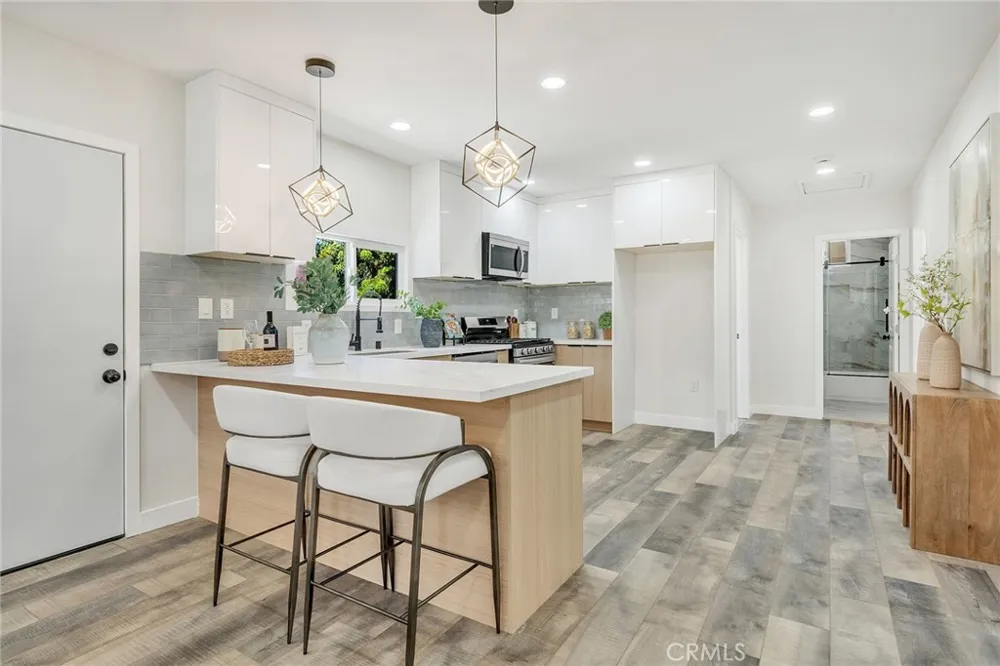329 W Whiting Avenue Fullerton, CA 92832
