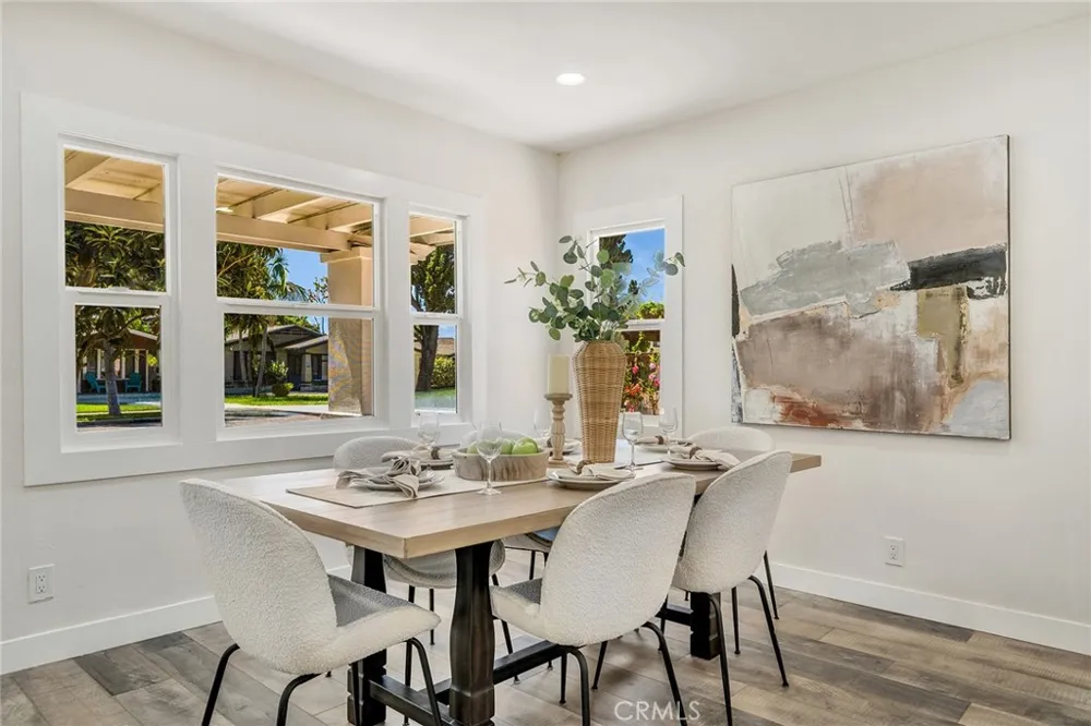 329 W Whiting Avenue Fullerton, CA 92832