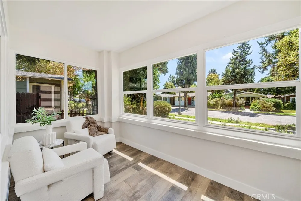 329 W Whiting Avenue Fullerton, CA 92832