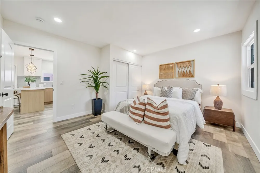 329 W Whiting Avenue Fullerton, CA 92832