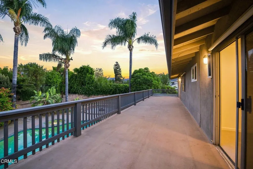 1128 El Monte Drive Simi Valley, CA 93065