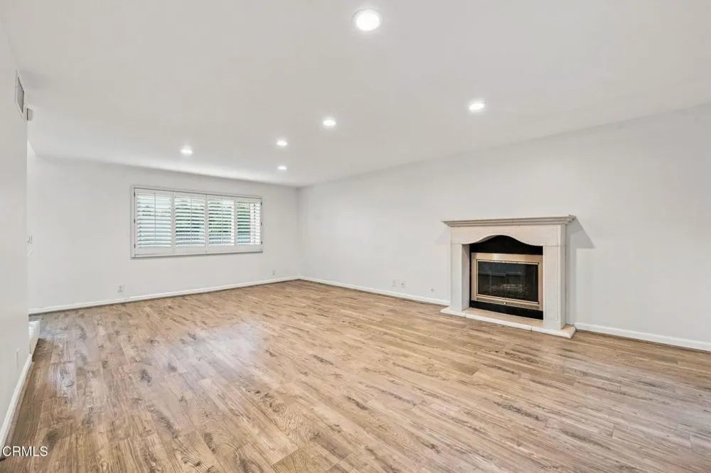 1128 El Monte Drive Simi Valley, CA 93065
