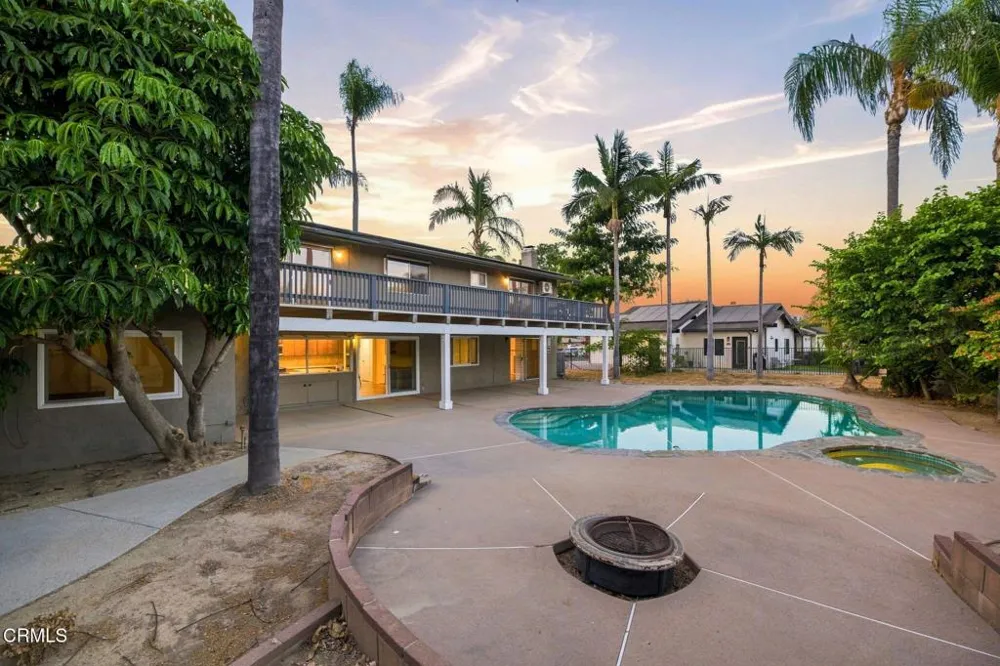 1128 El Monte Drive Simi Valley, CA 93065