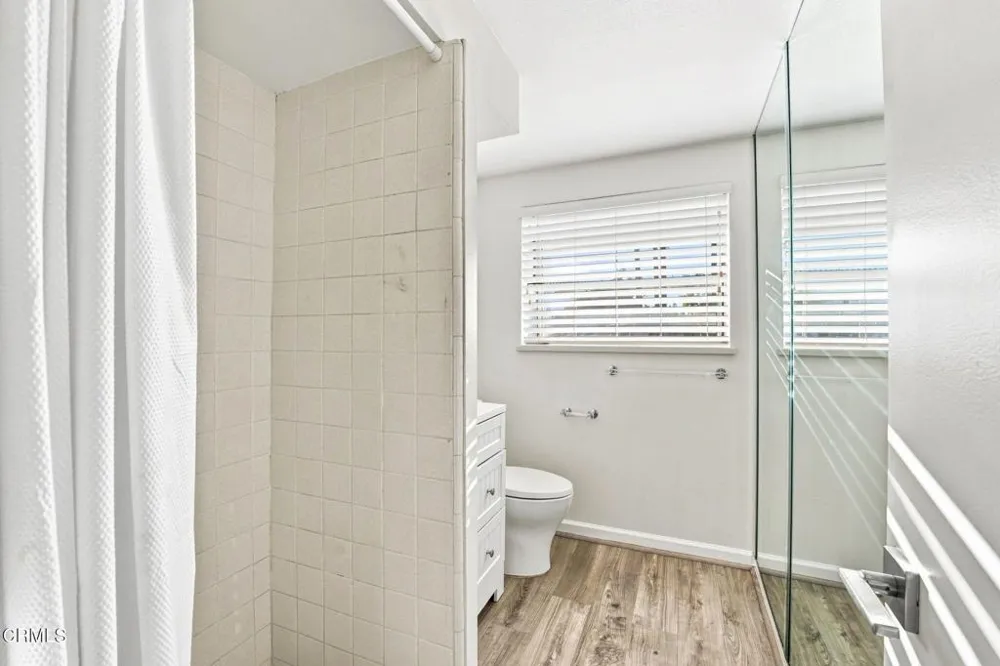 1128 El Monte Drive Simi Valley, CA 93065