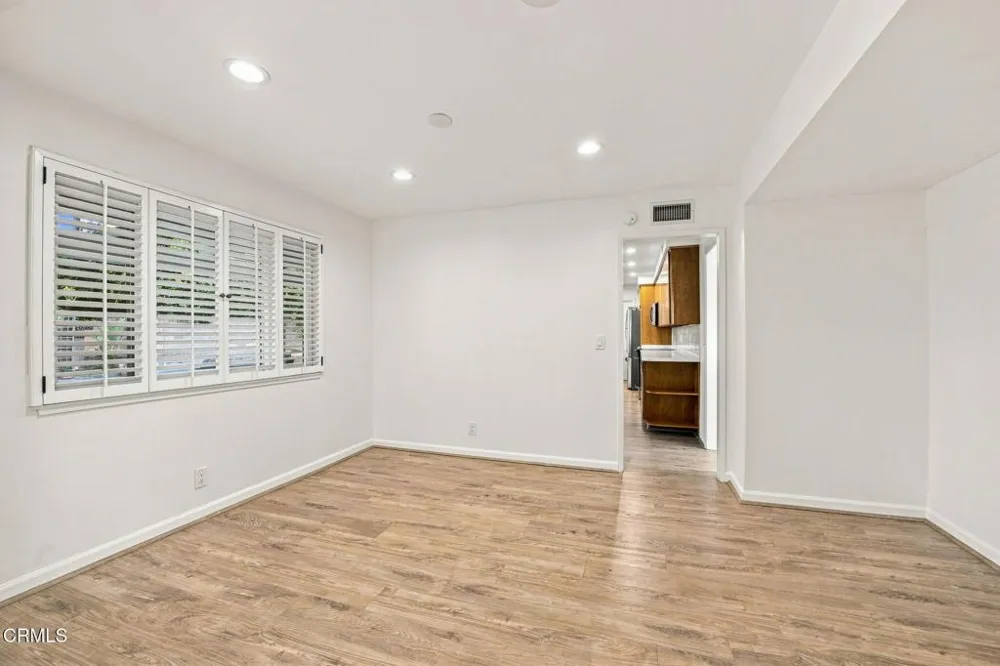1128 El Monte Drive Simi Valley, CA 93065