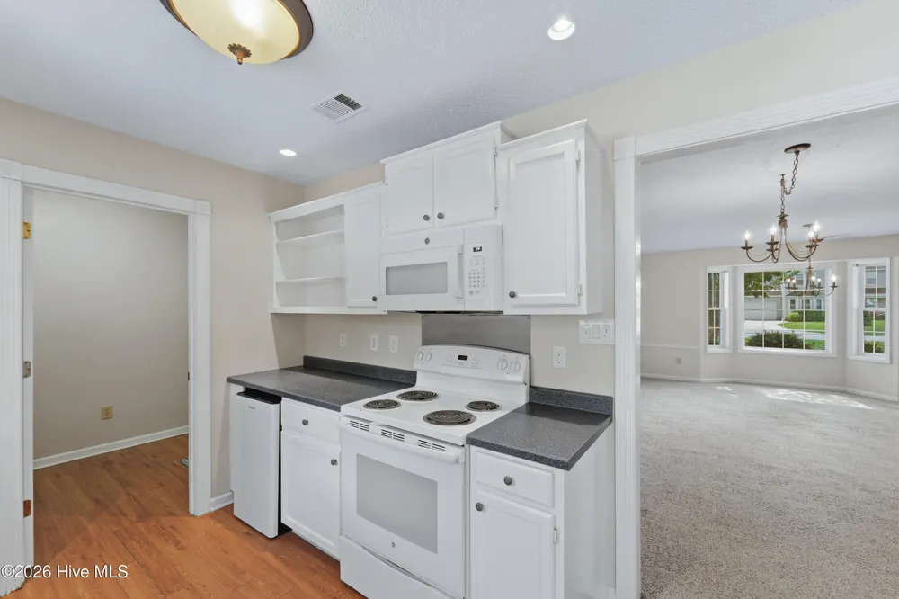 119 E Ivybridge Drive Hubert, NC 28539