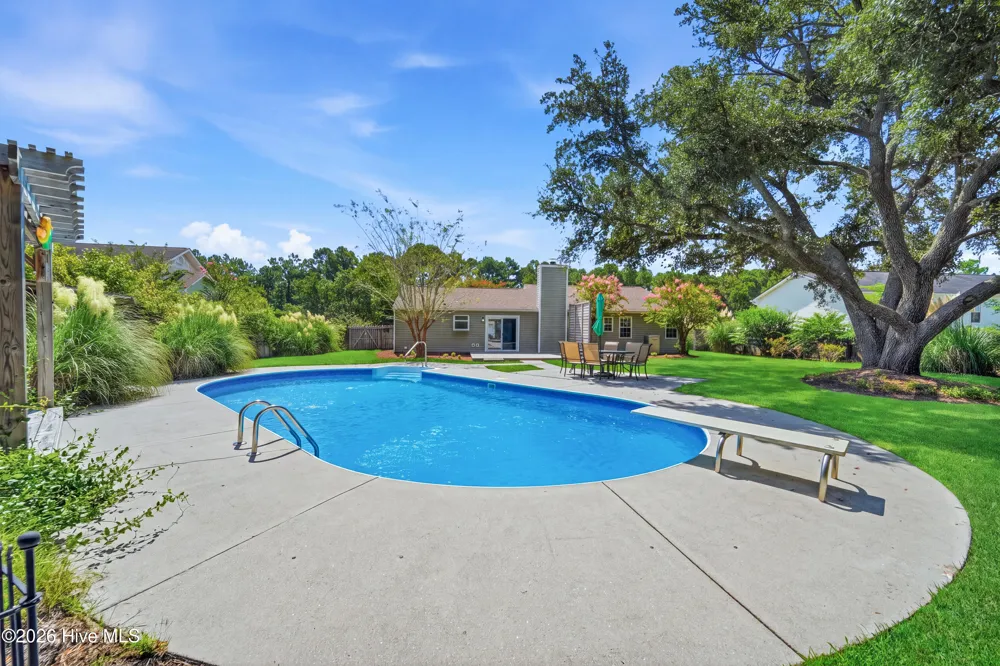 119 E Ivybridge Drive Hubert, NC 28539