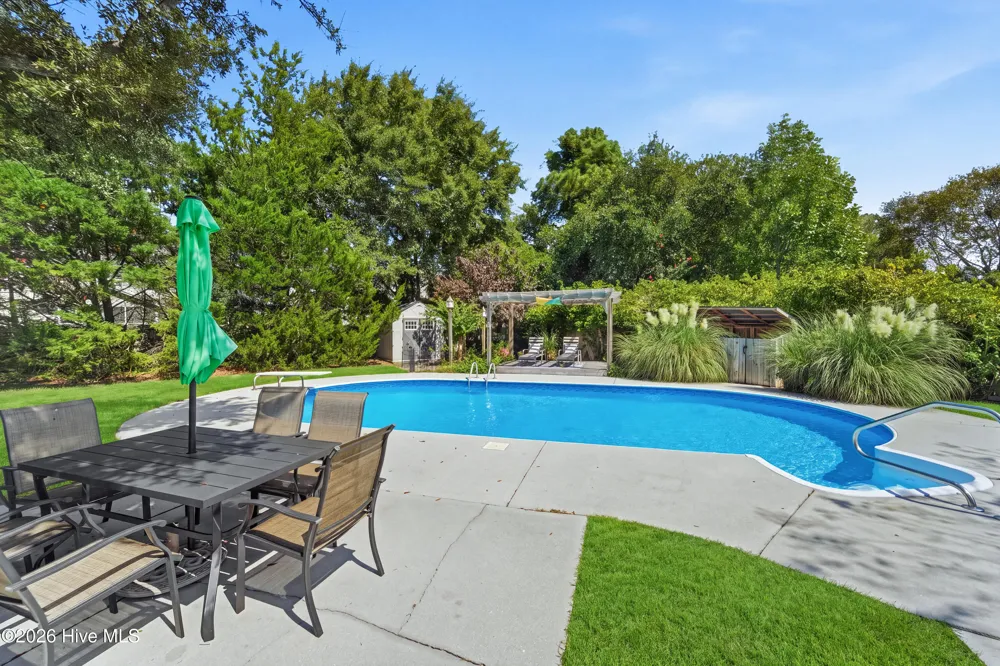 119 E Ivybridge Drive Hubert, NC 28539