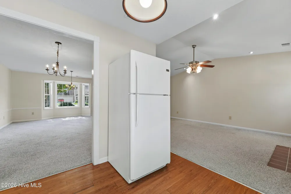 119 E Ivybridge Drive Hubert, NC 28539